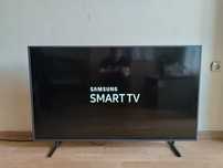 Телевизор Samsung UE55RU8002U SMART TV 55 инча