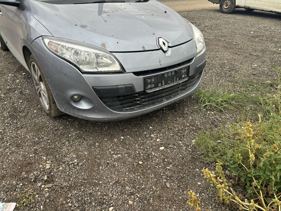 Aripa stanga fata renault Megane 3