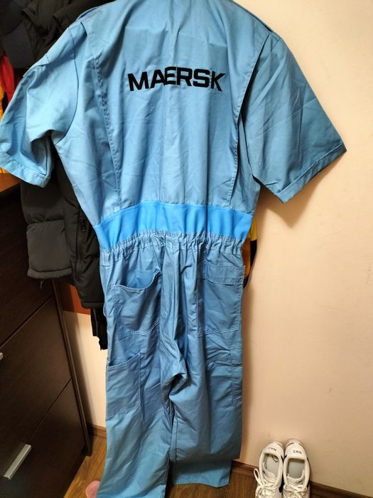 Vând salopetă MAERSK  pentru navigatori!