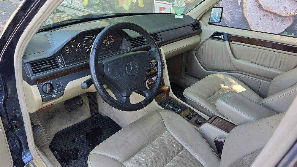 Mercedes-Benz e200