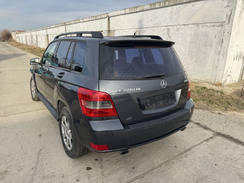 Dezmembrez Mercedes Glk220