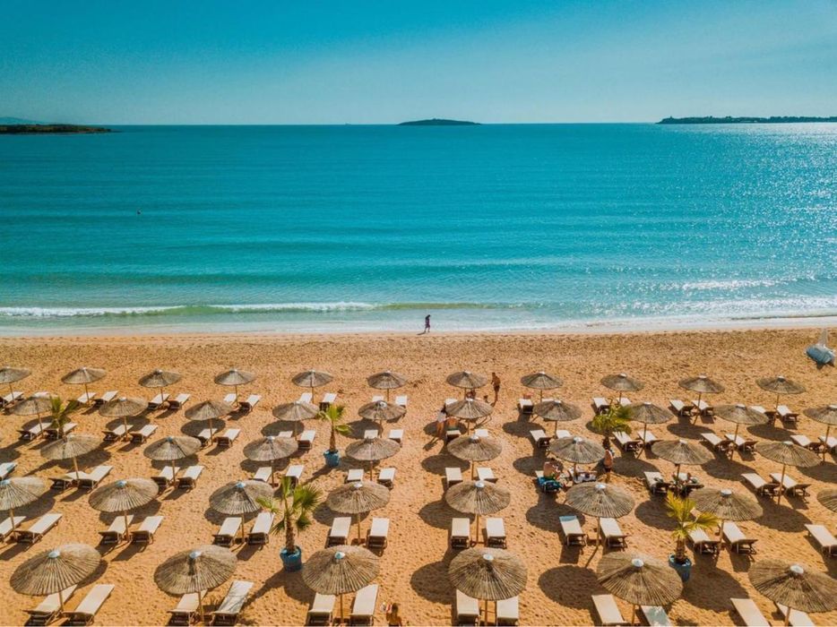 Дава се под наем Парцел в Черноморец - 80 кв.м за 2550 € - Снимка #1