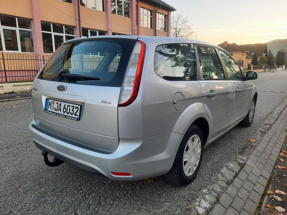 Ford Focus   2010 Diesel  1.6 Euro 5
