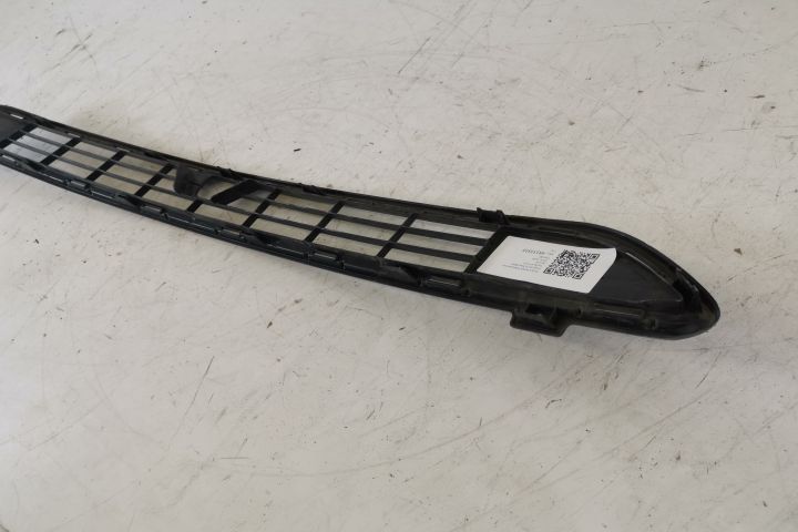 Оригинална долна предна централна решетка в добро състояние Тойота РАВ