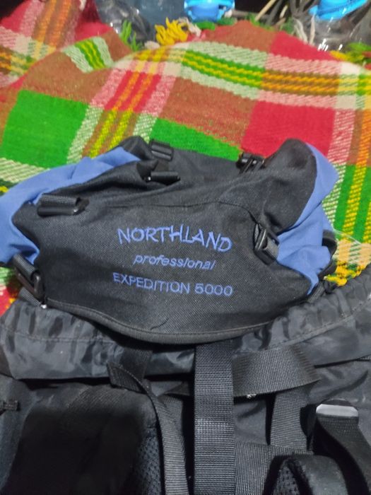 Продавам турестическа раница