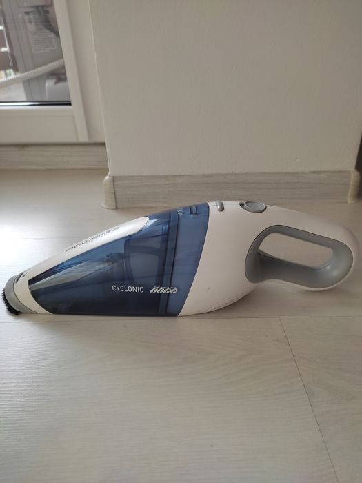 Aspirator de mână Rowenta