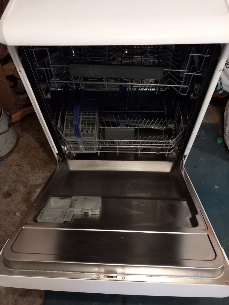 Съдомиална Beko модел DFN 6833