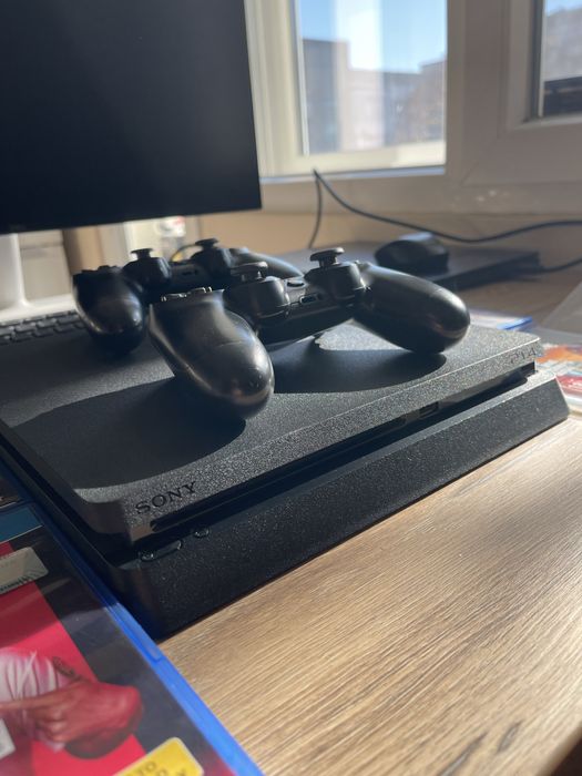 PlayStation 4 Slim 1 TB