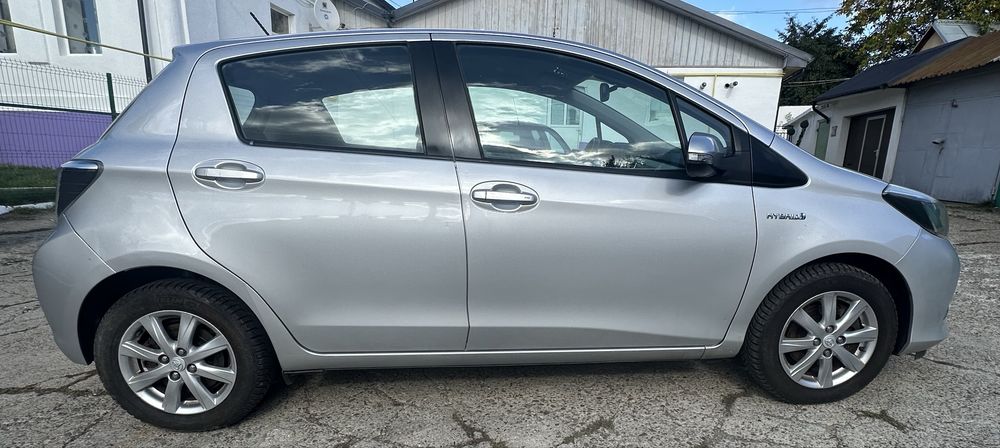 Toyota Yaris 1,5 Hybrid ,an 2013,Automata