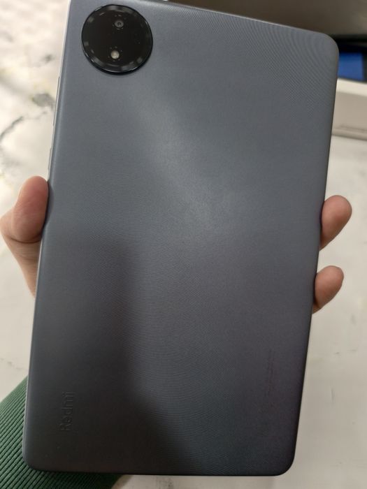 Продам Xiaomi pad se 8.7 дюймовый 6/128 ГБ почти новый