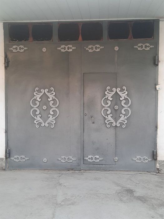 Ворота б/у,из толстостенного железа размер 2,45/2/90ширина