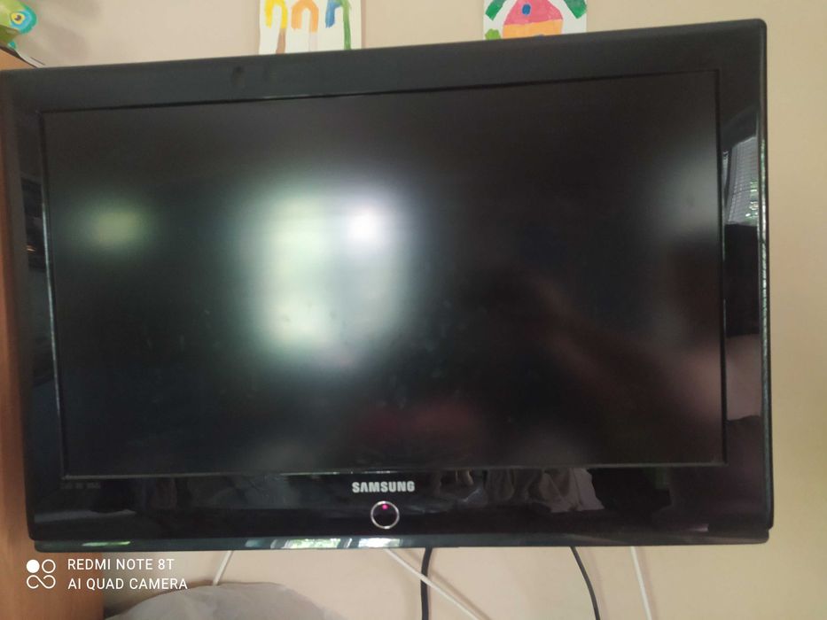 Продавам телевизор Самсунг /Samsung/ 32" /инча/