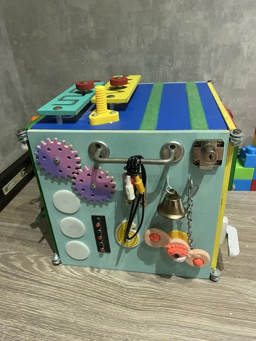 Продам Бизикуб за 10000