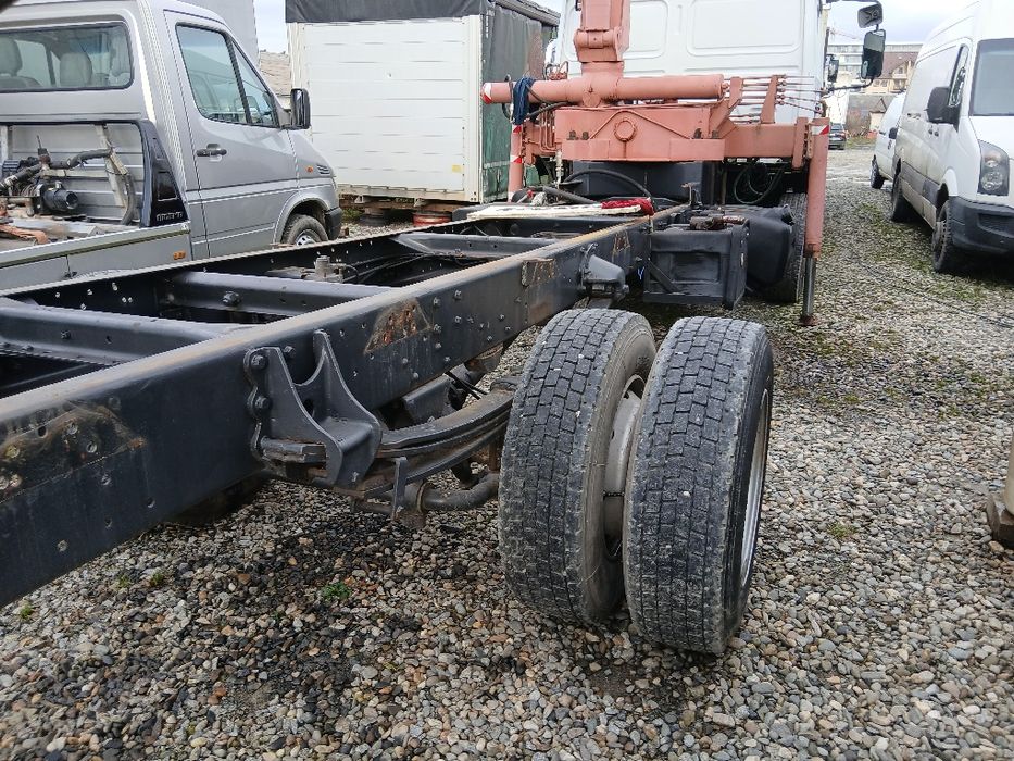 Renault midlum  cu macara vand sau schimb