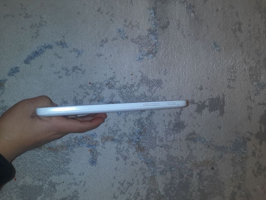 Samsung tab3 lite narx 450min narxini kelishaniz