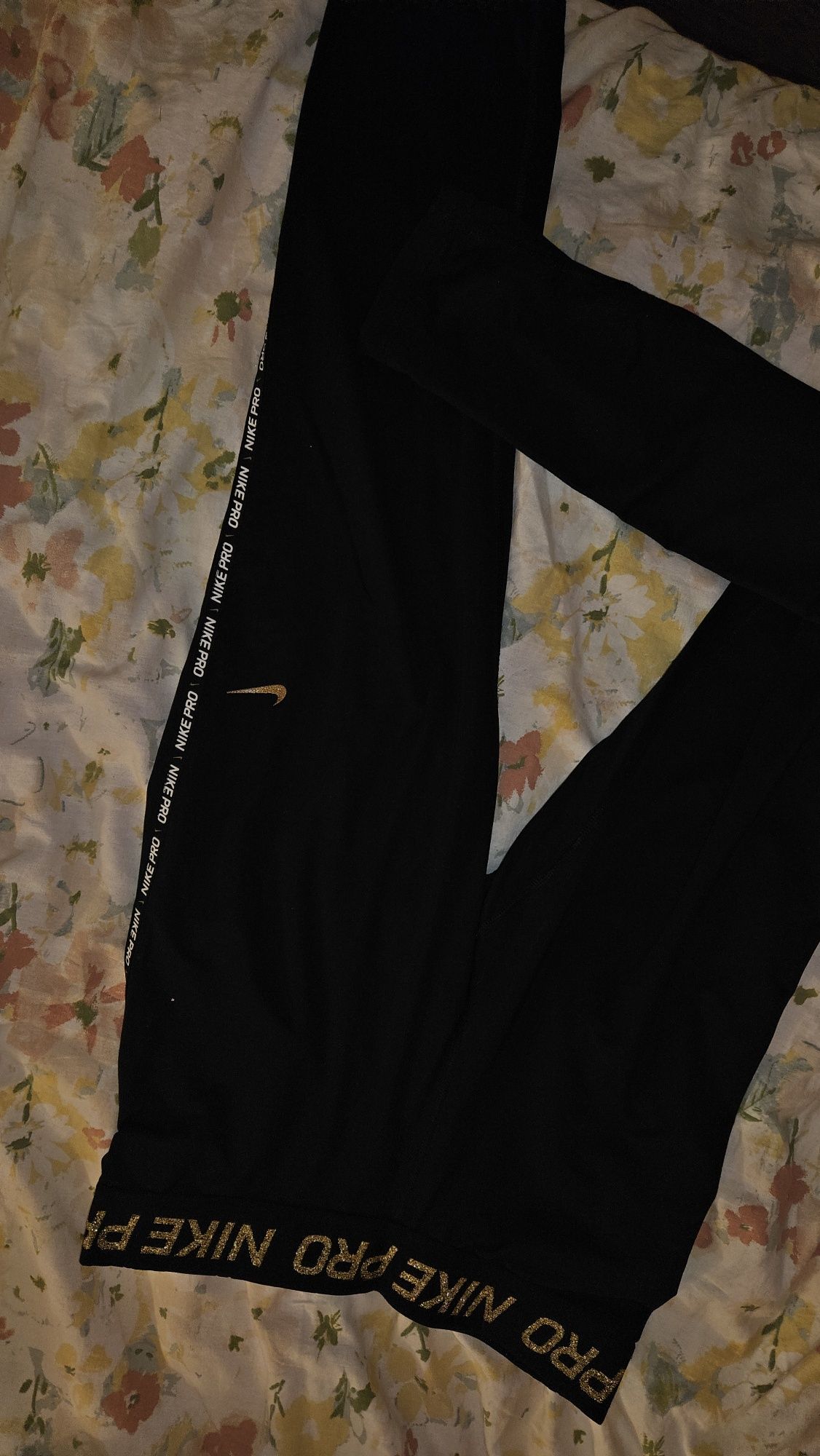 Клинове Nike и Nike PRO
