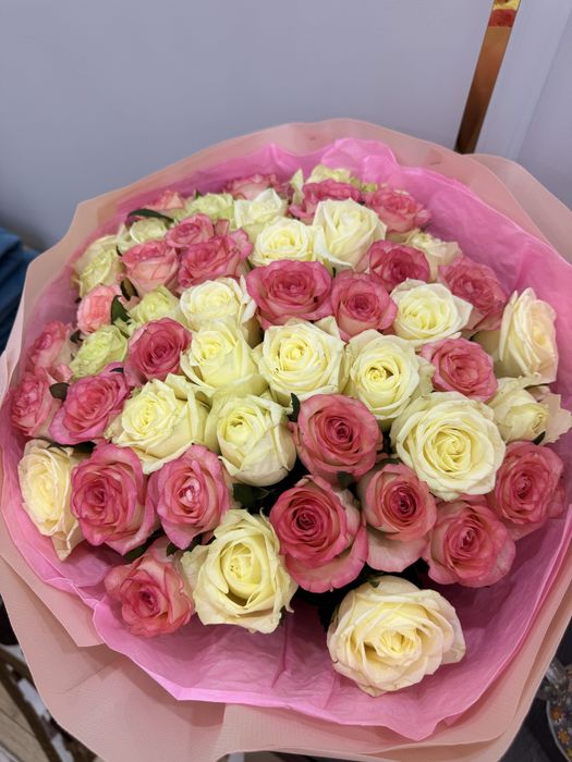 Продам свежий букет цветы 51 роз