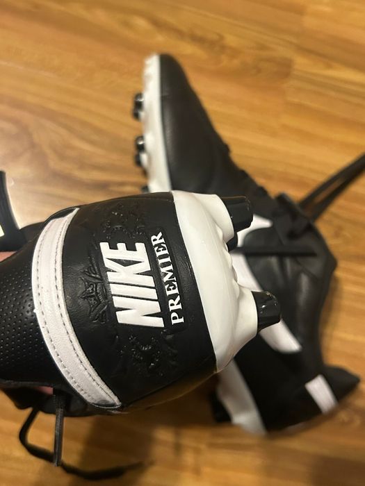 Ghete de fotbal nike