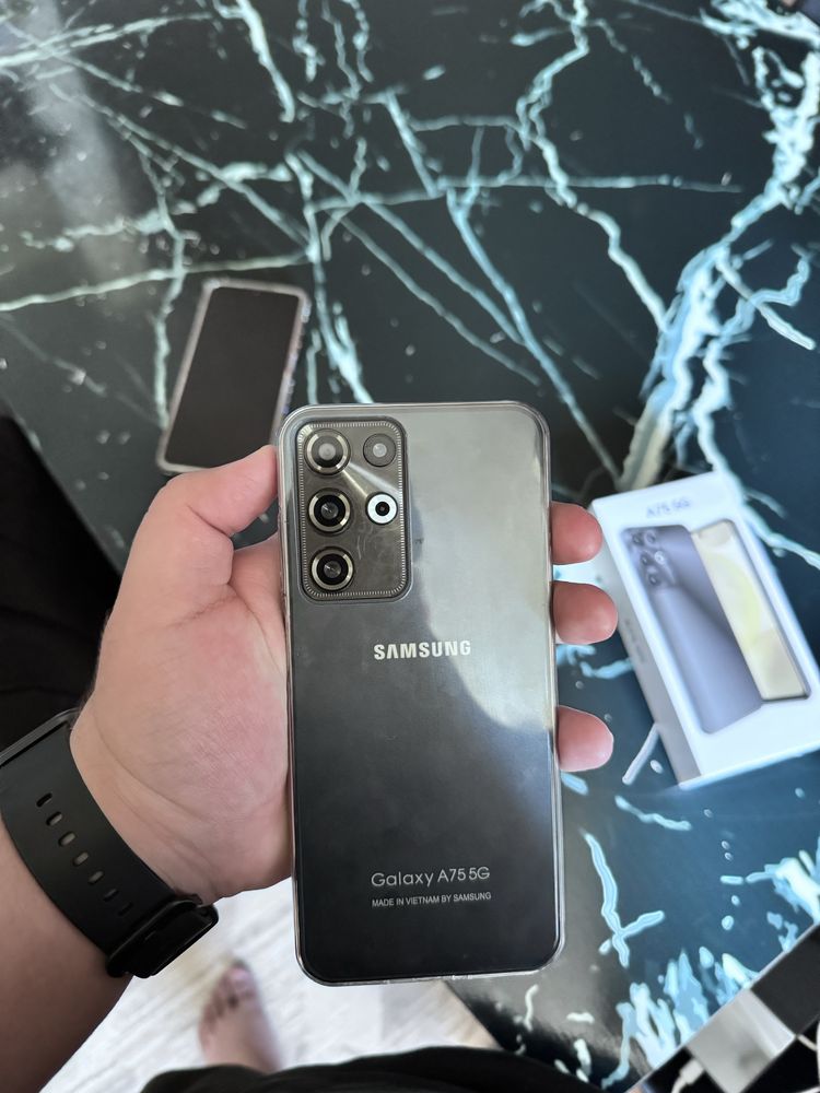 Samsung Galaxy A75