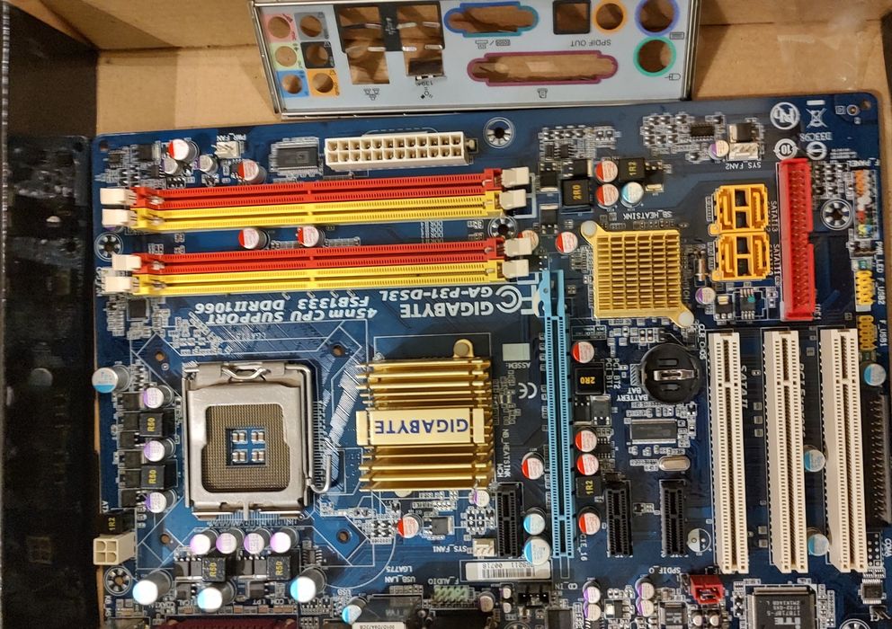 Дъно Gigabyte GA-P31-DS3L