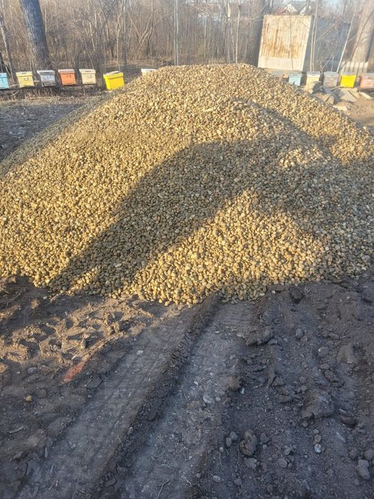 Transport balastru nisip pietris pamant moloz agregate sorturi