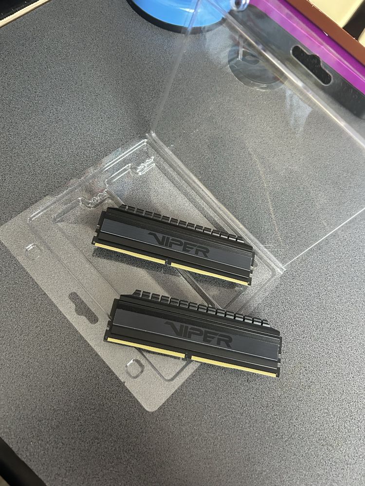 8 GB RAM DDR4 Viper 3000 Mhz (doar testati)