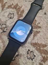 Apple Watch 4 44 mm черные