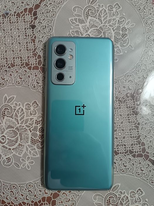Обменяю OnePlus 9RT 5G • 12/256 GB