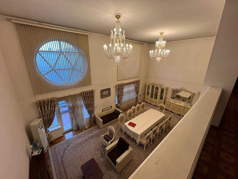 Салом Чойхона, Буюк Ипак Йули (1-я линия)
Участок: 9.3 сотки