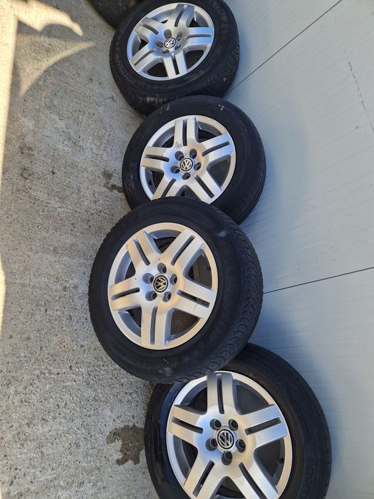 Vând Jante golf 4 , 5x100