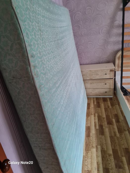 Срочно продам спальнвй гарнитур