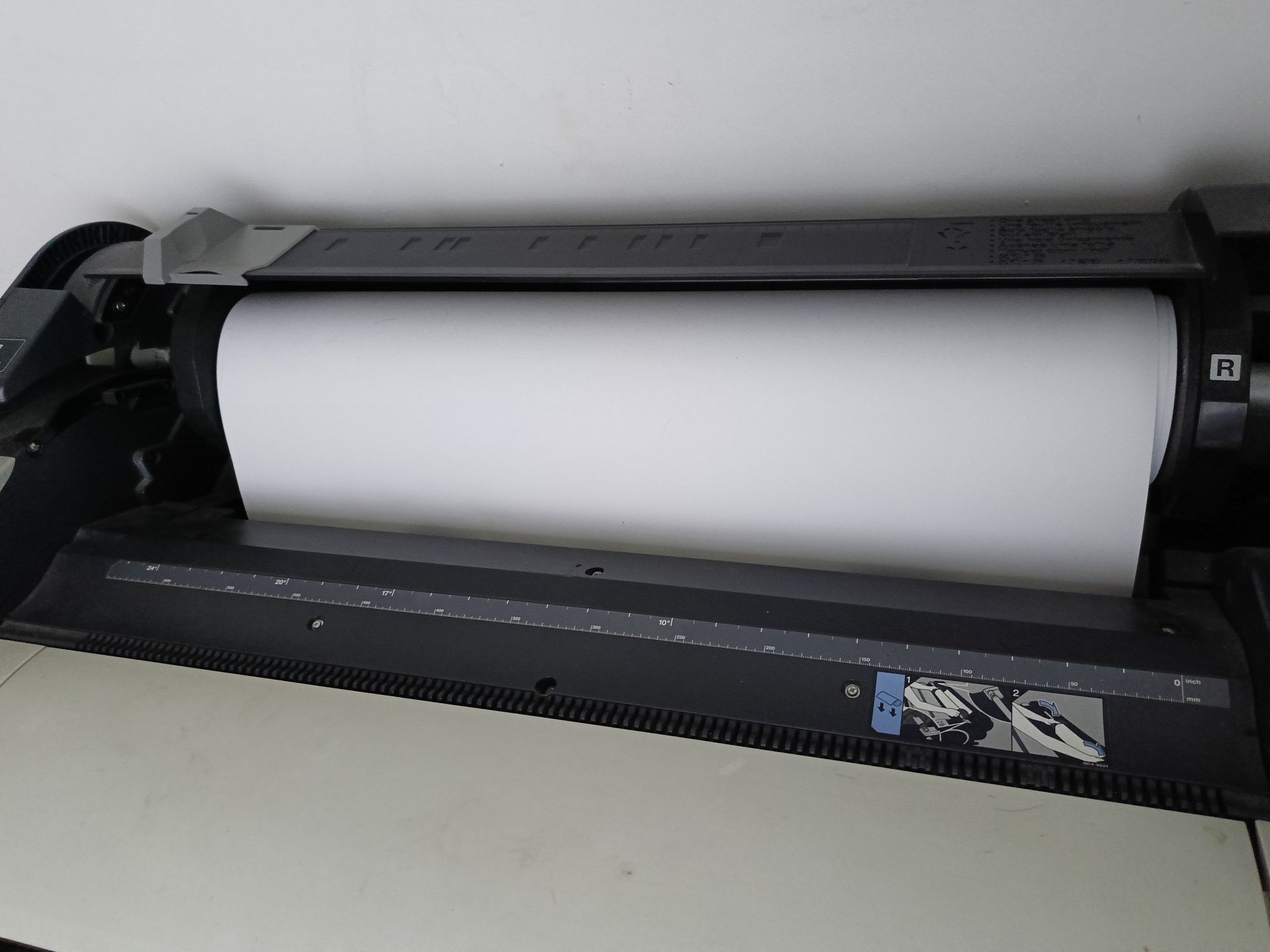 принтер (плоттер) Canon imagePROGRAF iPF670.