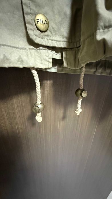 Hanorac subțire Fila , se prezinta in stare foarte buna