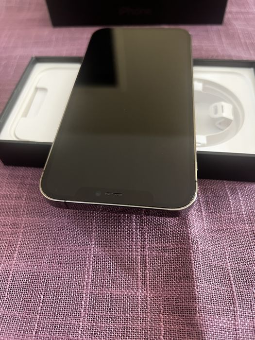 iPhone 12 Pro 128GB Graphite – отлично състояние, с кутия