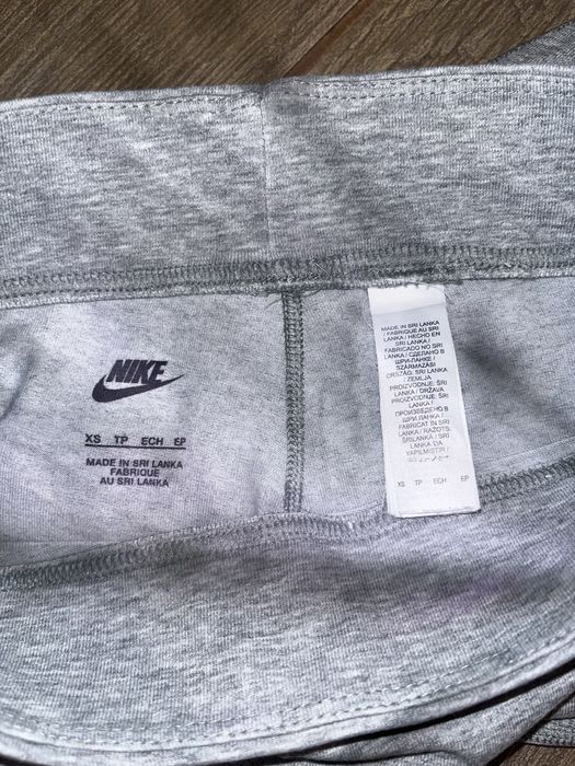 Чисто нов клин на Nike