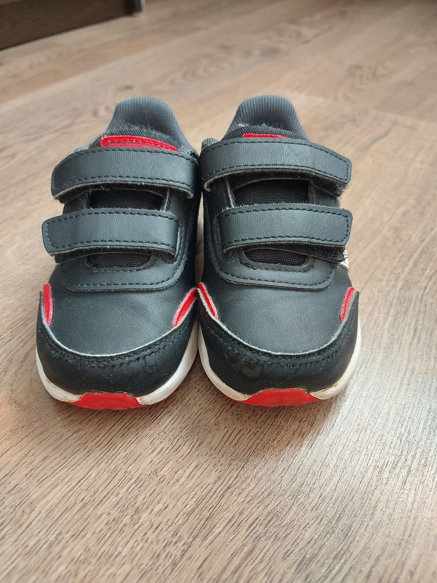 Маратонки adidas