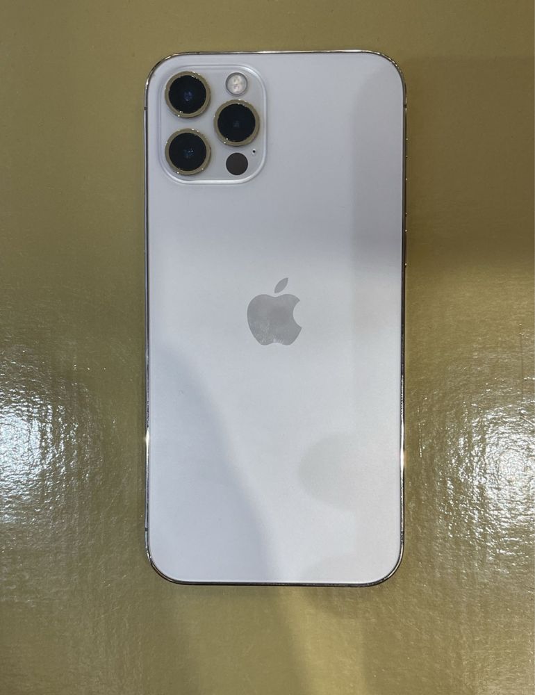 Iphone 12 pro (gold)