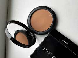 BOBBI BROWN бронзер Бронзирующая компактная пудра