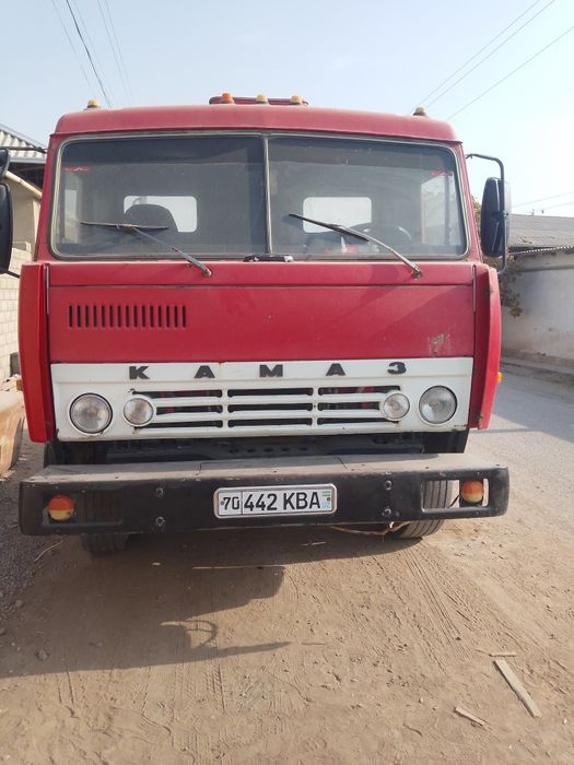 Kamaz tegach sotiladi