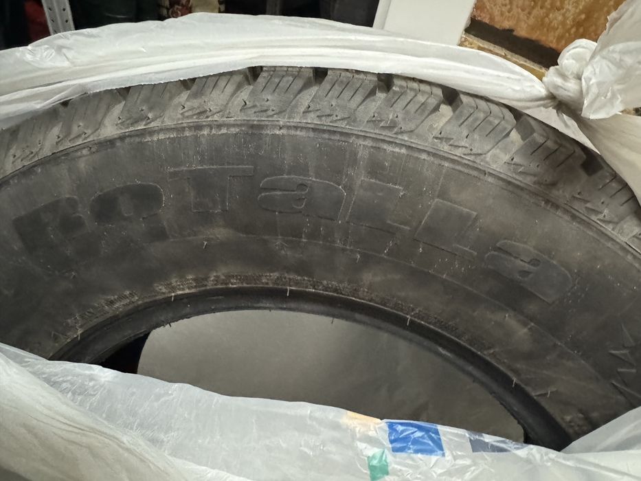 Продам зимнюю резину на Прадо 250