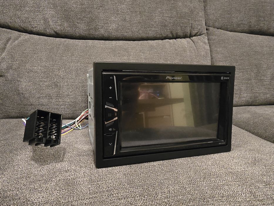 Мултимедия за кола Pioneer DMH-221BT за 229лв