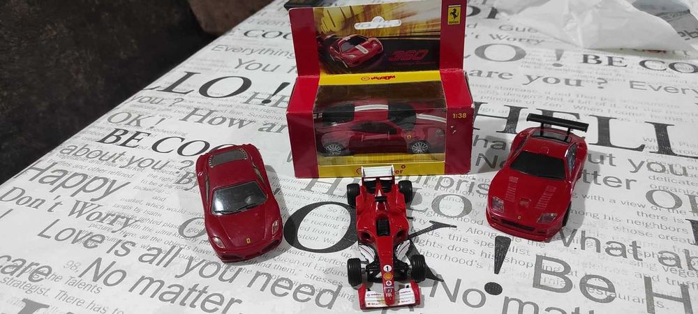 Shell Ferrari / Шел Ферари колекция състезателни колички.