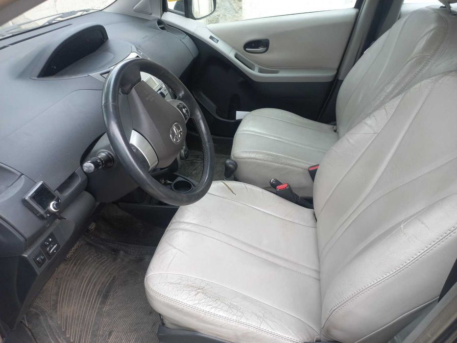 Тойота ярис 1.4 автоматик