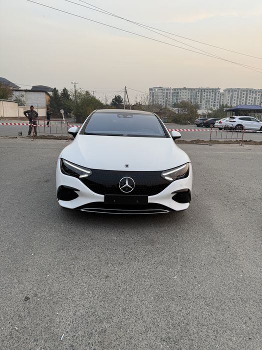 Mercedes-Benz EQE 350+