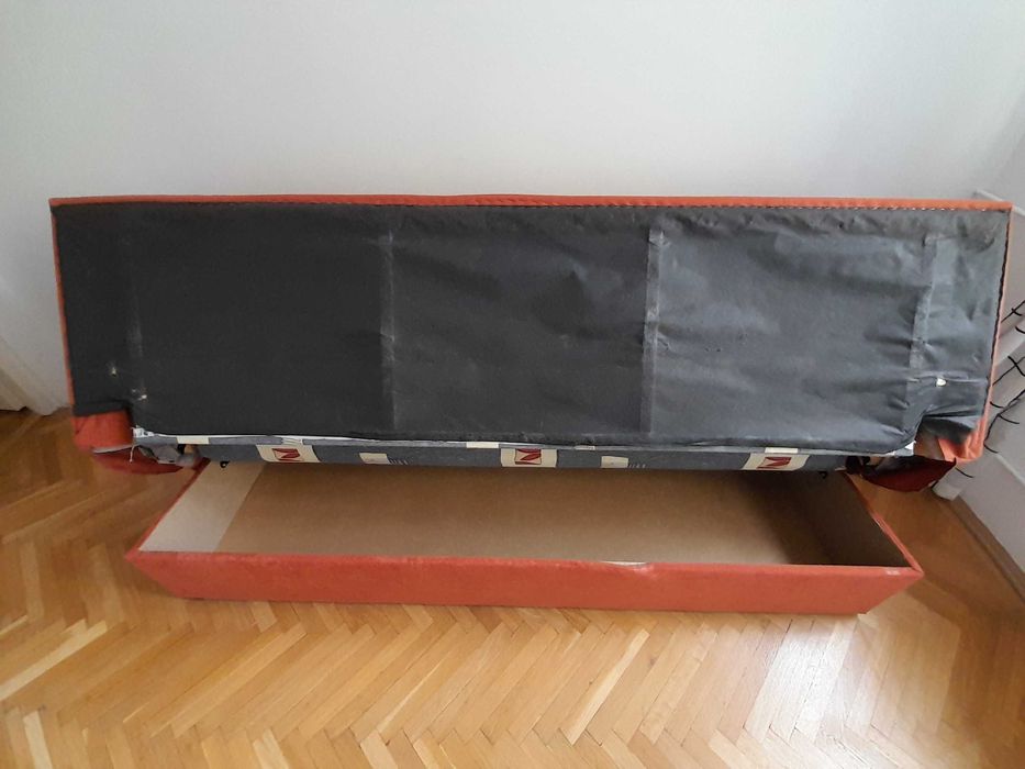 Vand canapea extensibila 3 locuri