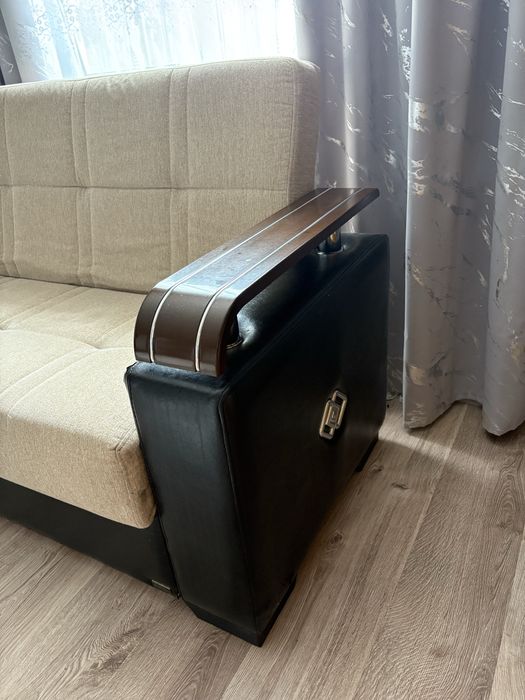 vand canapea extensibila