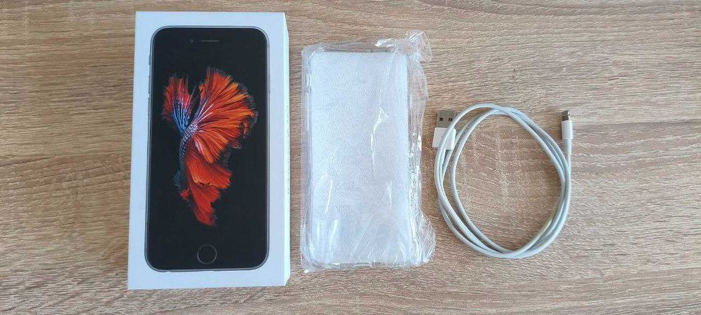 Apple iPhone 6S 64GB фабрично отключен телефон, без забележки като нов