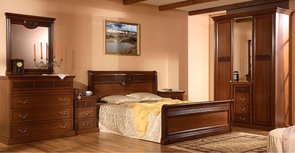 Продам спальный гарнитур