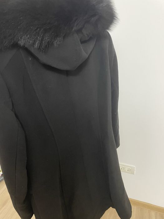 haina de stofa neagra