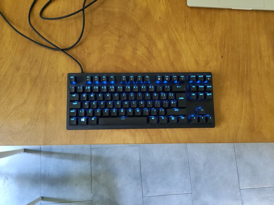 Razer Huntsman tournament edition механична клавиатура